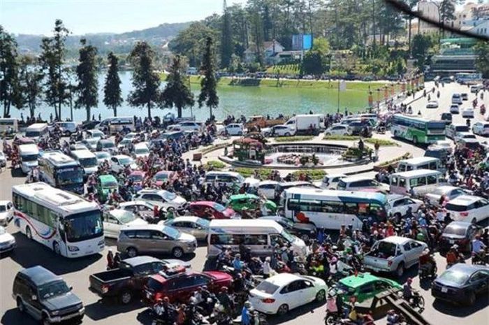 Nhận 1 tỷ đồng nếu giải quyết được tắc đường tại Đà Lạt